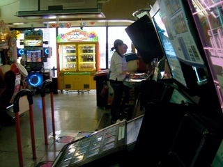 Illustration for article titled Where In These Tokyo Arcades Is Brian Crecente?